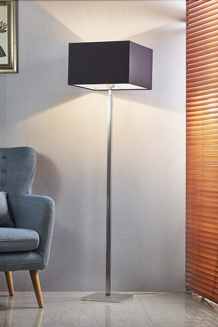 5914 Lampadaire en épicéa